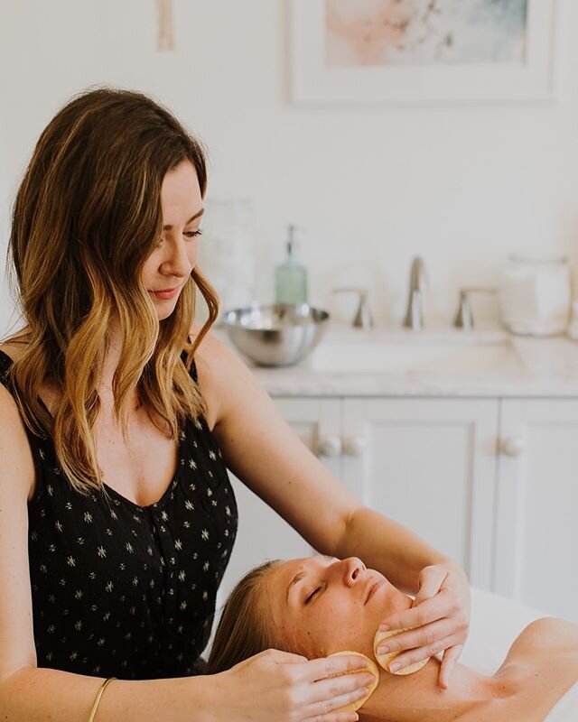 ✨SAN DIEGO CLIENTS✨
.
We are anxiously awaiting the day we can see your beautiful faces and care for your skin + soul. We miss being in our lovely space and doing what we do best. This time has been very challenging for us as a small business and we 