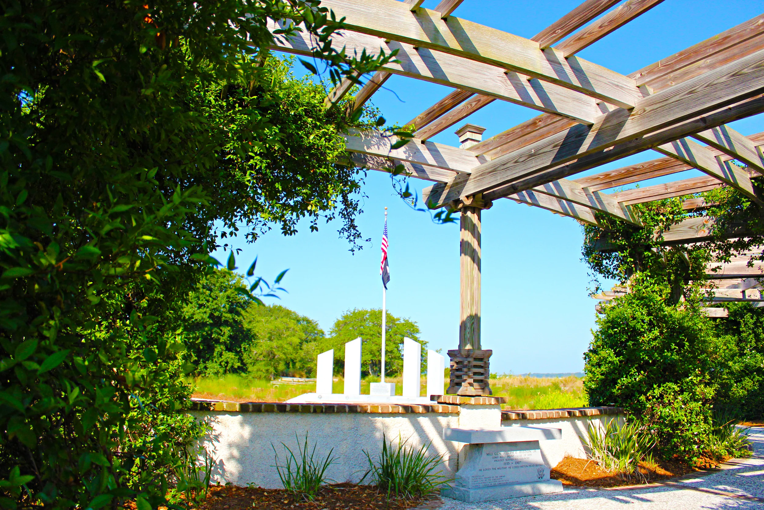 Veterans Memorial Park and Pond