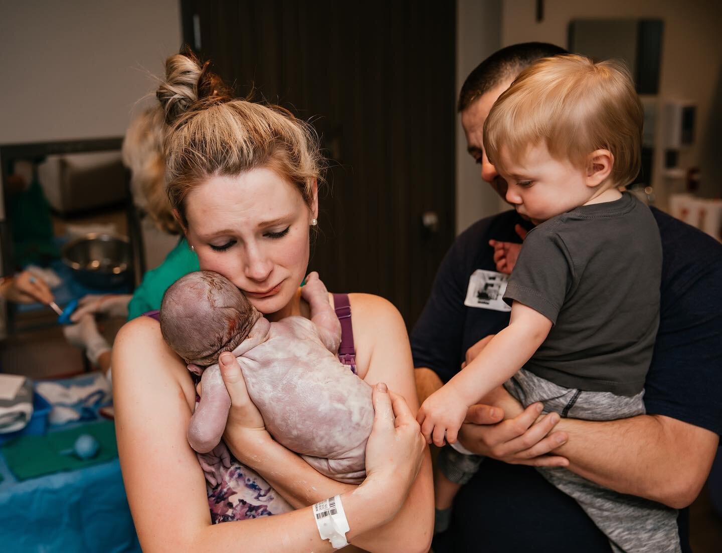 This moment was probably one of my very favorites ever. The moment this mama finally had her baby in her arms.. but also the very first moment this big brother touched his baby sister... the baby he&rsquo;s been kissing through mama&rsquo;s belly. Th