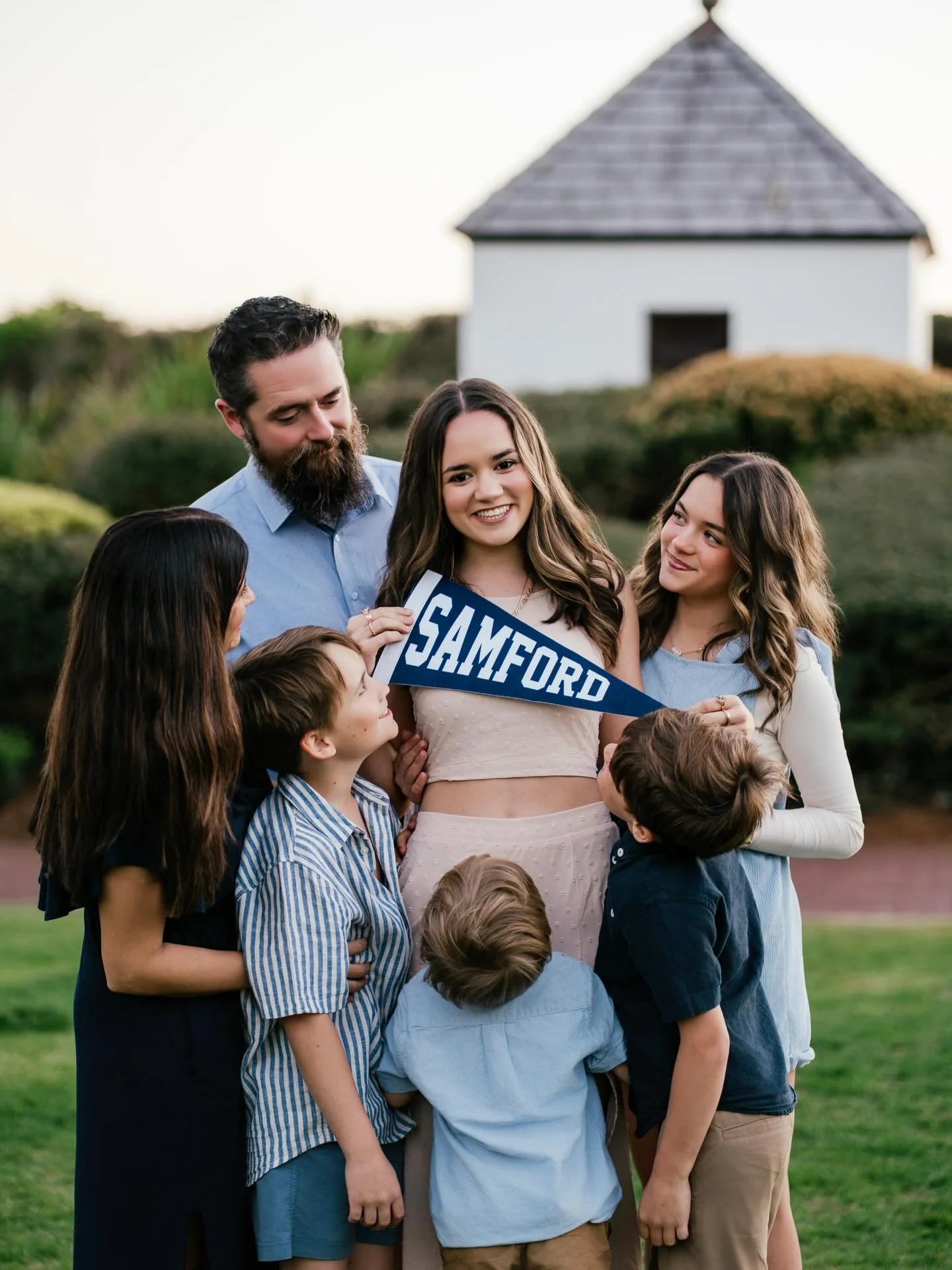 Class of 2026 &mdash; you did it!!! 🎓 I am SO proud of you and all the incredible things ahead of you.

And Class of 2027&hellip; you&rsquo;re up next 👀 Senior year will be here before you know it, and my calendar is already opening for senior sess