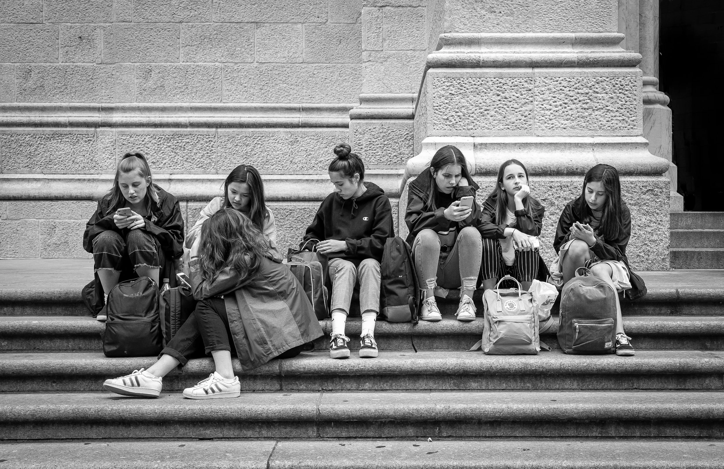 girls with phones