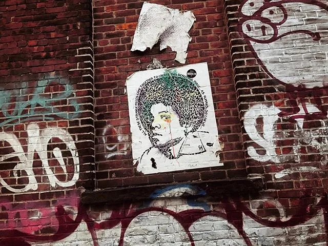 // the King of Pop //
&bull;
&bull;
&bull;
#michaeljackson #streetart #brooklyn #newyork #jackson5 #legend #brickwall #graffiti #street #art #letscometogether #kingofpop #moonwalkers #music #thriller #williamsburg #brick #wall #williamsburgbrooklyn #