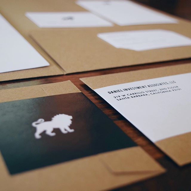 Daniel Investment Associates || More from this collateral re-brand. Keeping it simple with black + white on recycled kraft envelopes. #rebrand #printcollateral #letterpress #mailinglabels #santabarbaradesign #graphicdesign #Ellamade #newlogo