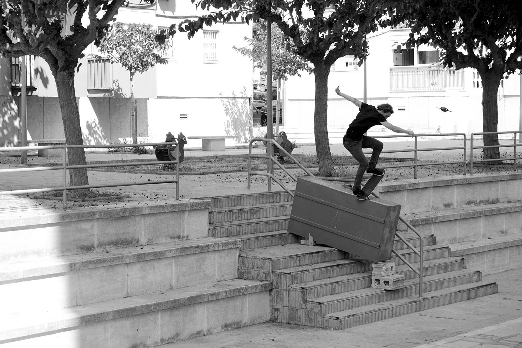 Mark Frolich_Noseblunt slide_BE Skate Mag_Skate Pic.jpg