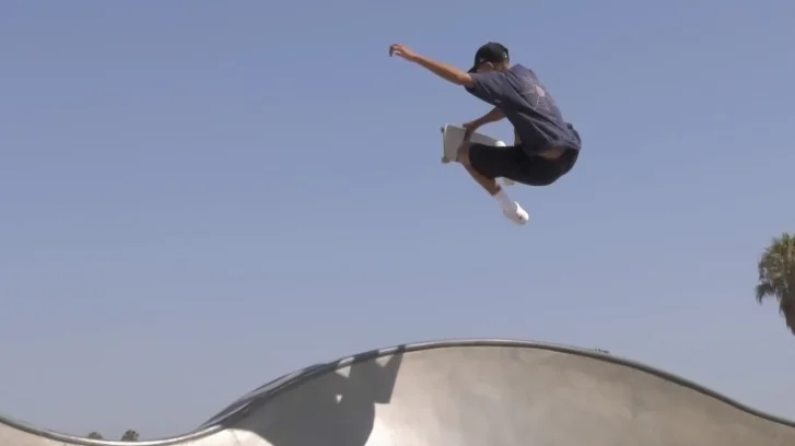 Curren Caples &amp; Louie Lopez | Skating for New Era