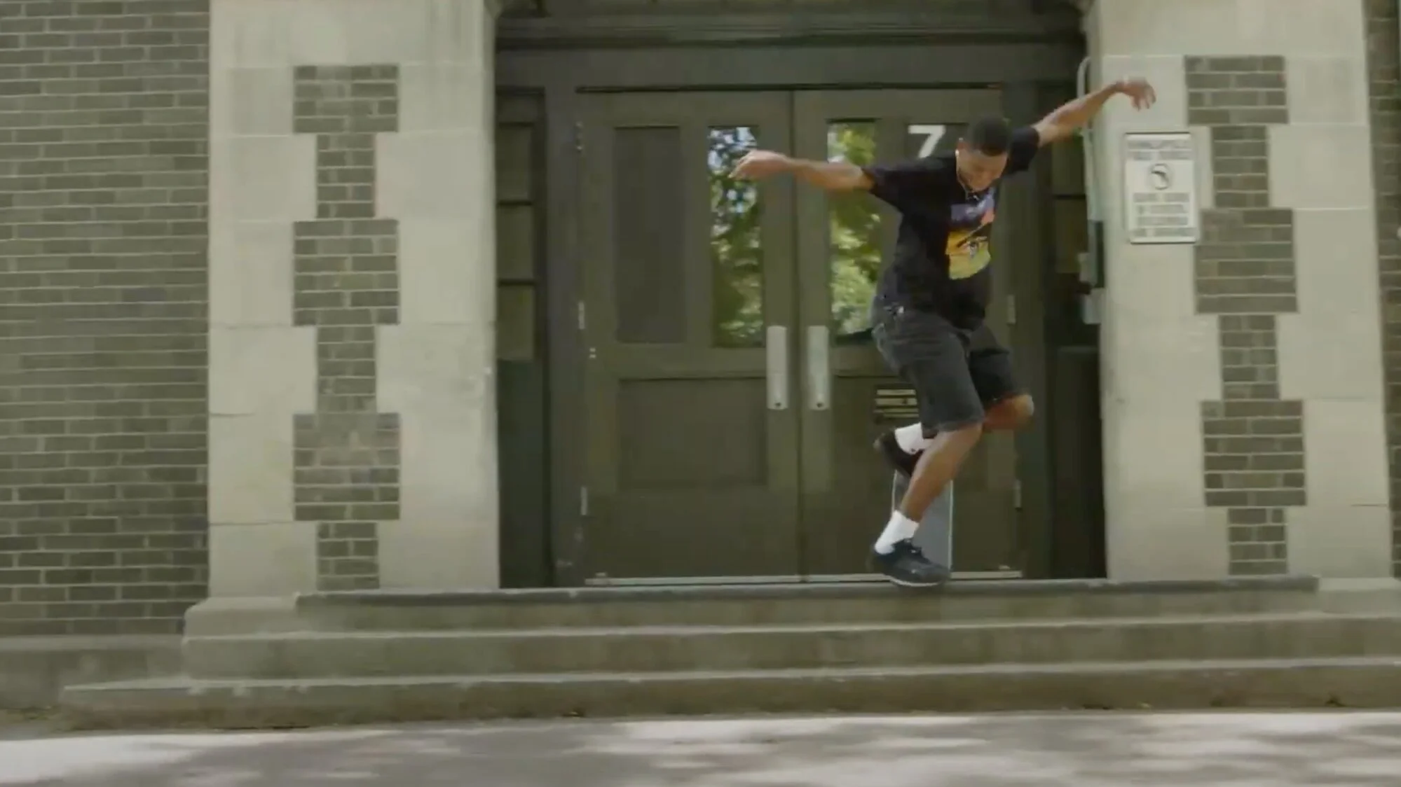 Ishod Wair, Kyle Walker &amp; Chima Ferguson |&nbsp;Real Skateboards in Minnesota