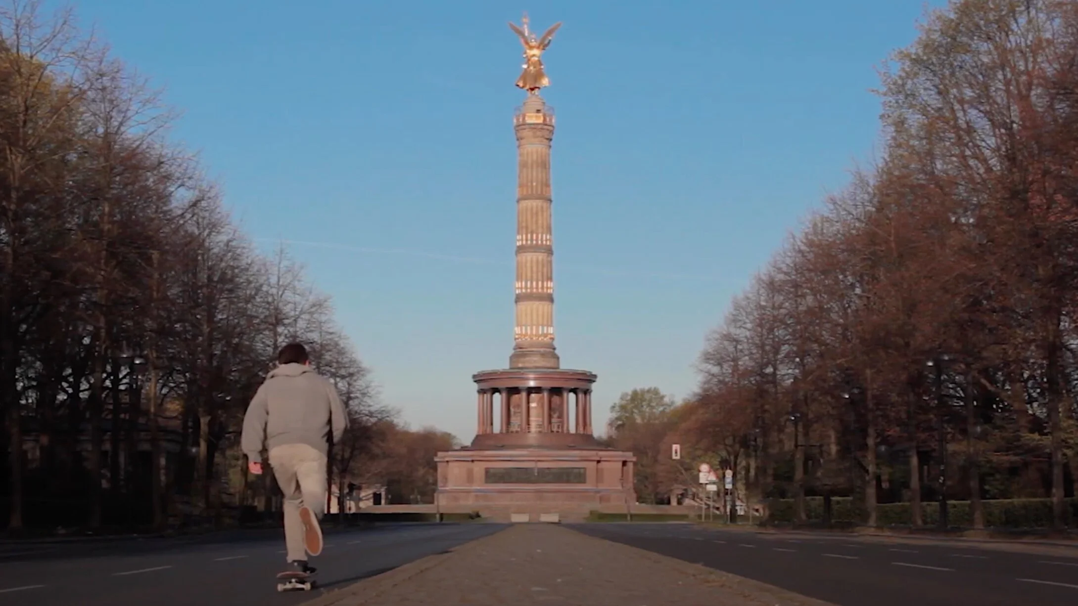 Silent City | Skateboarding in Berlin during coronavirus