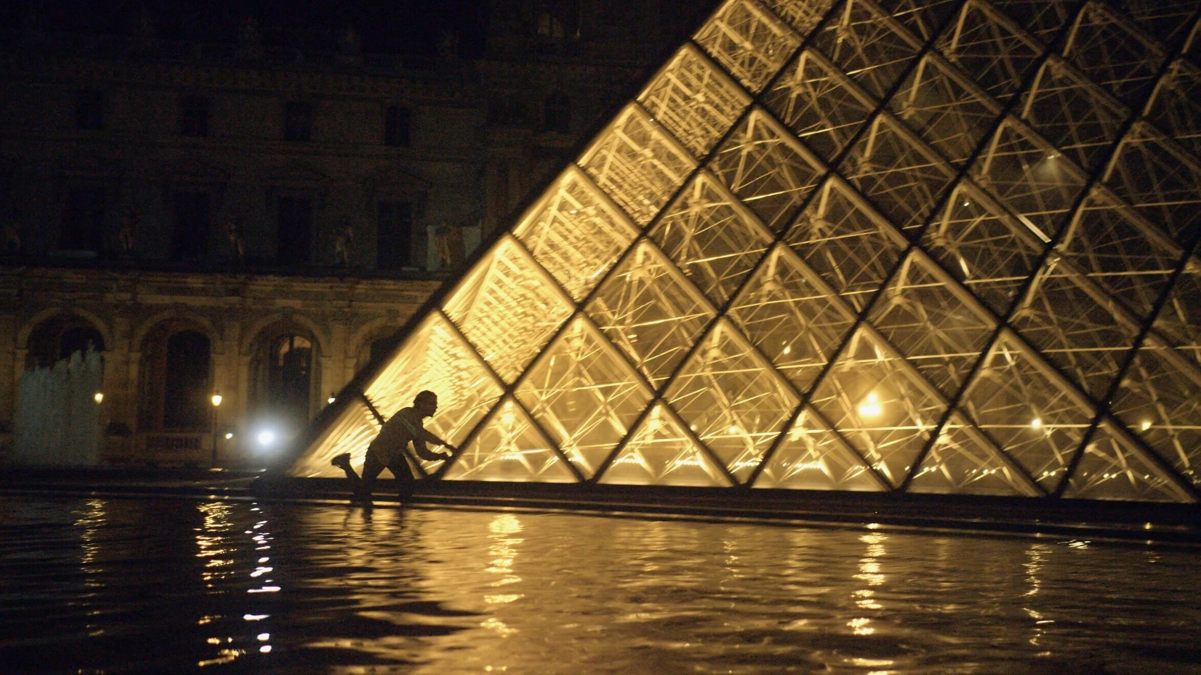 A skateboarder at the Louvre and a ballet dancer at the Musée d’Orsay