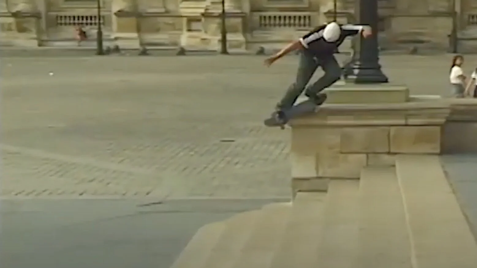 Hélas | "Fellas" Full Video
