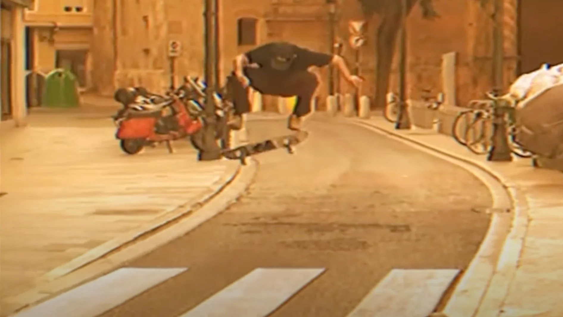 Stevie Culhane | SNAZZY - Olé skateboards X VLLNS