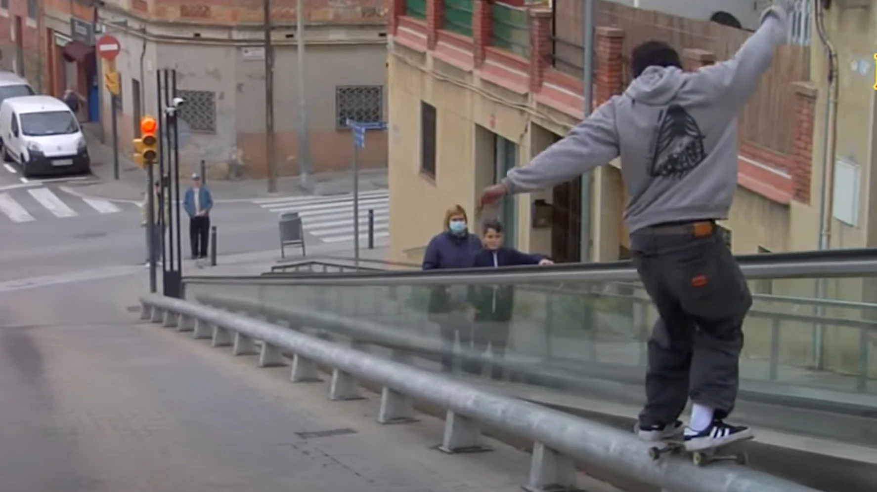 GRONZE | The 11th of the month - APRIL 2022