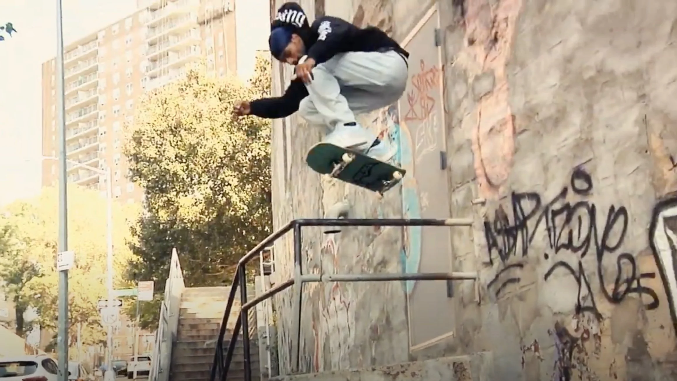 Supreme | Play Dead