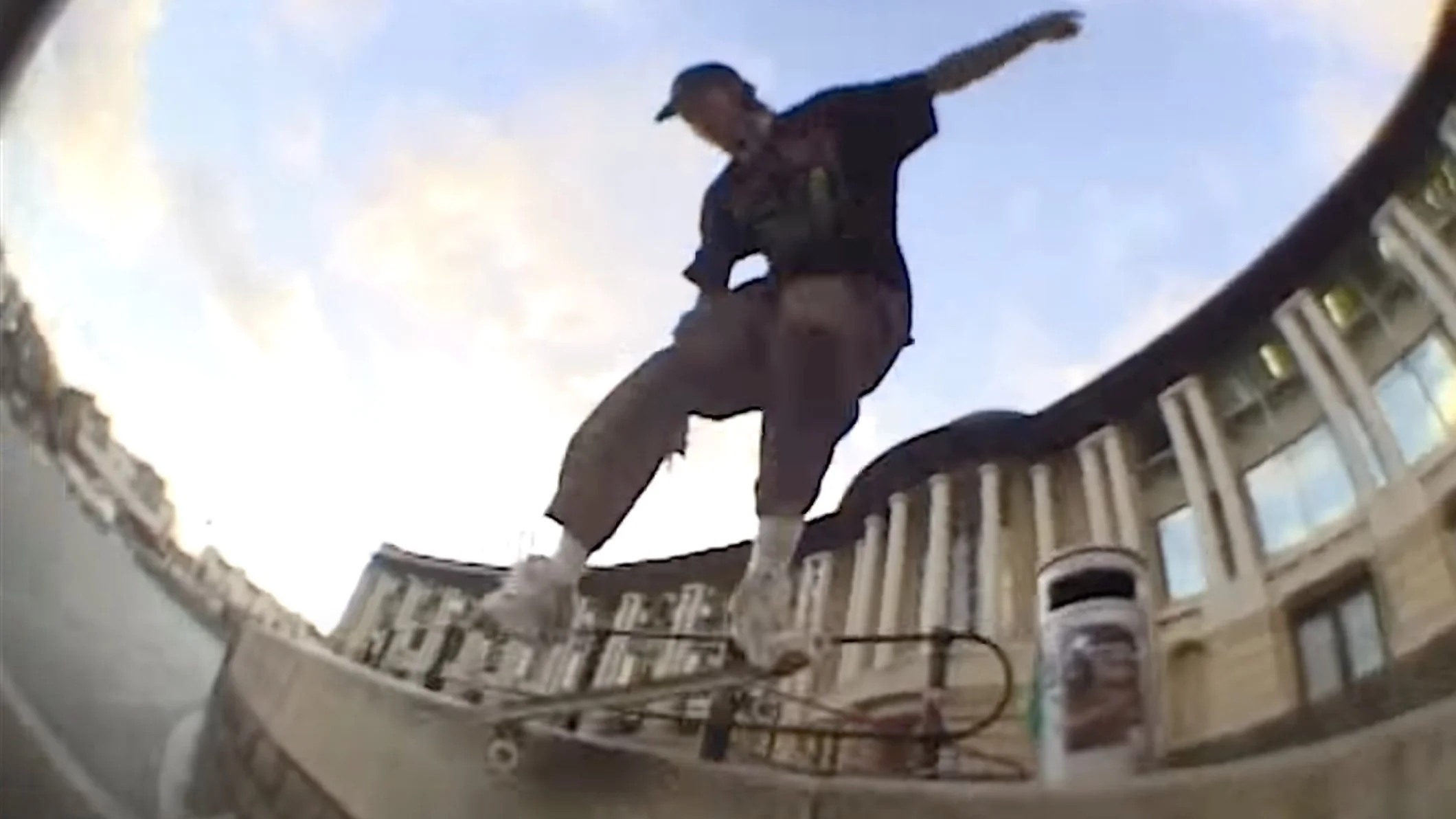 CAFE X DC SHOES | "LLOYDS"