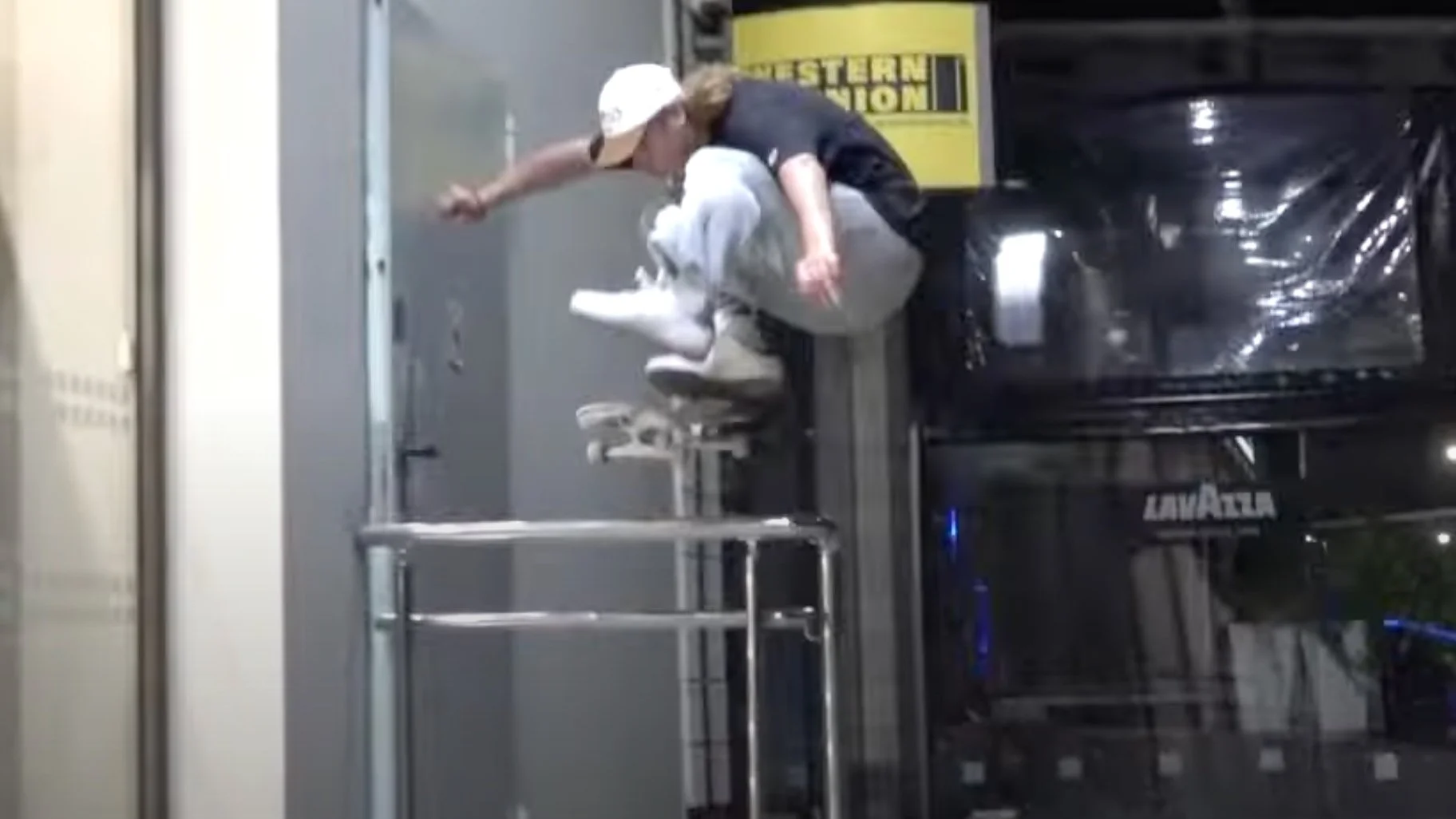 ANTIZ SKATEBOARDS | FESTEN Video