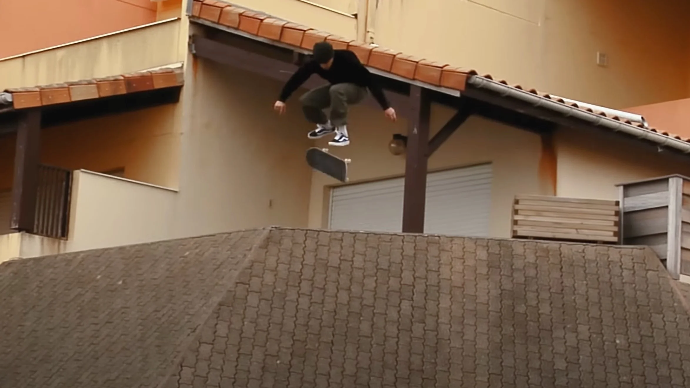 OSCAR CANDON | Giddy #13: Abseiling Down