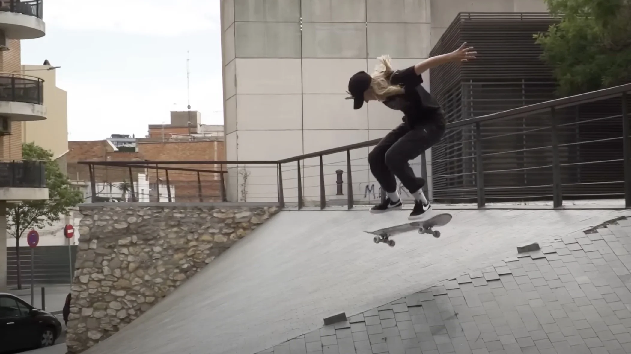 Keet Oldenbeuving | "Don't Walk" - Santa Cruz Skateboards