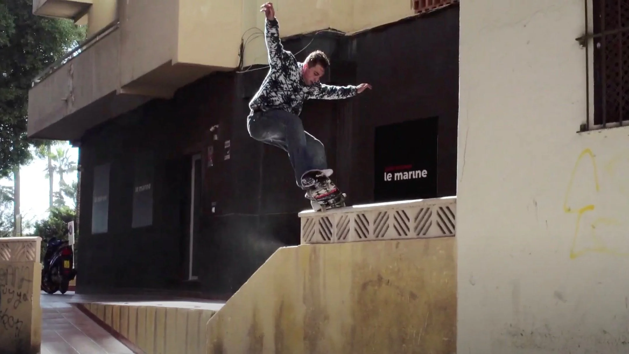 RACKZ Gallery | Oval