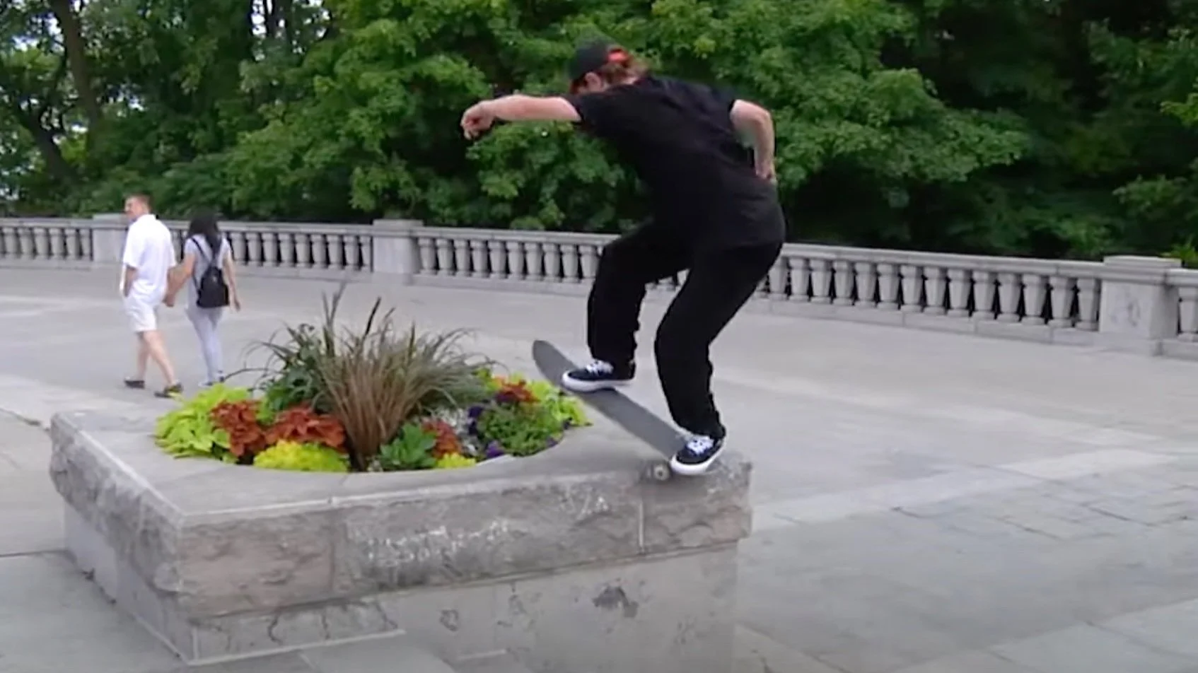 MÉTROPOLUS: | Skateboarding Unleashed by Charles Giroux