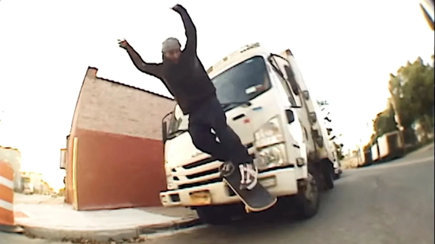 Johnny Cumaoglu – Singer Tower | Quartersnacks