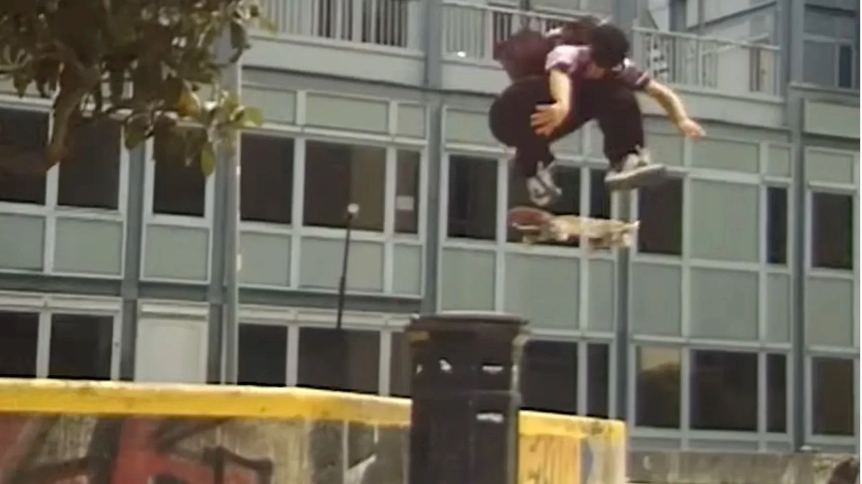 DC Shoes Plaza Project | Terrasse Koenig with Léo Valls, Wanja Bach &amp; Étienne Turnbull