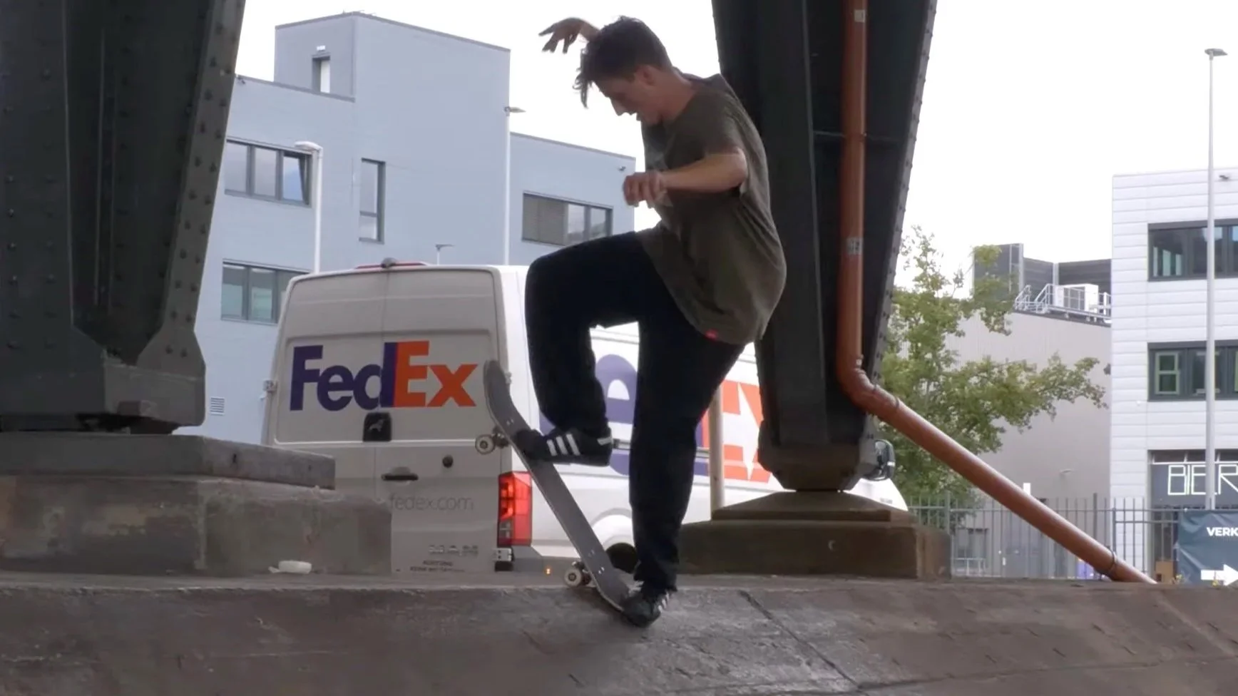Sascha Scharf – Spring Momentum | Berlin Streets