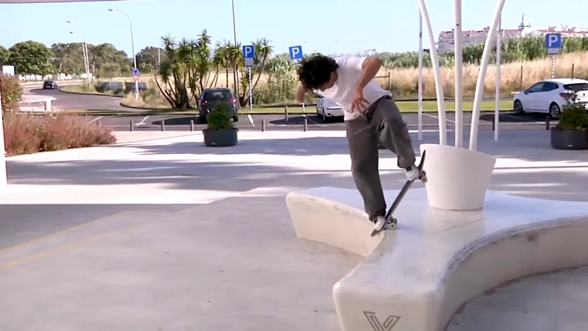 Leo Bodelazzi – Chunk Remix | Chocolate Skateboards