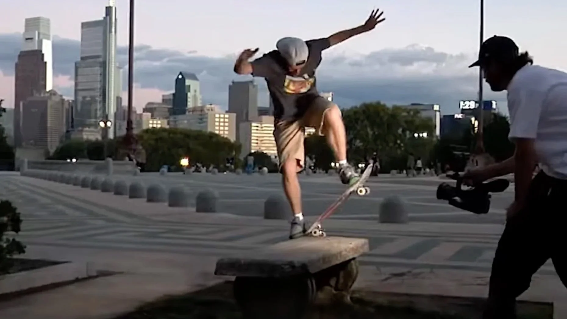 Nocturnal Skateboarding – COOL GREY | Philadelphia Skate Video