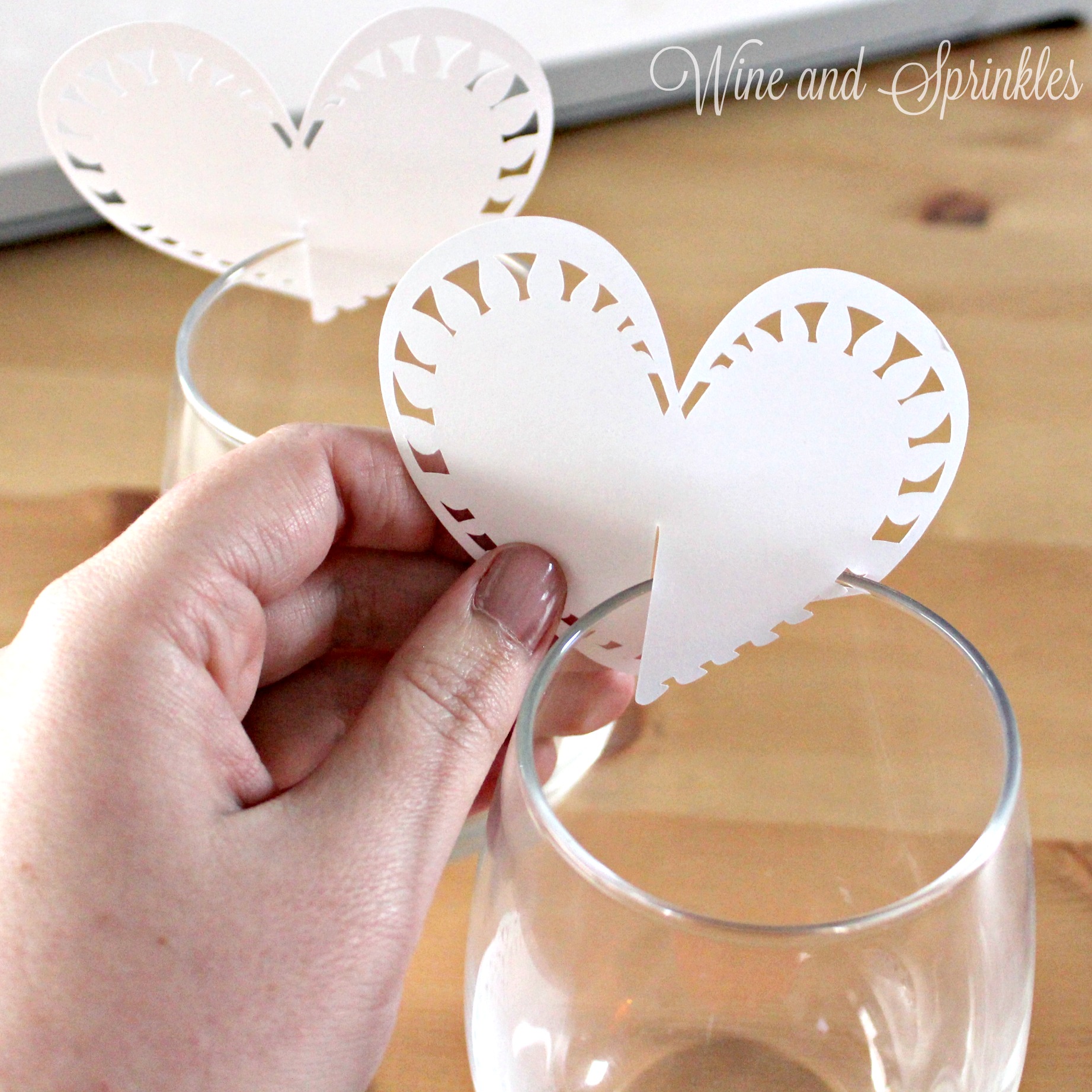 Cute Heart Shaped Wine Glass Charm Place Setting For Birthdays Wedding –  Lady Laser Co