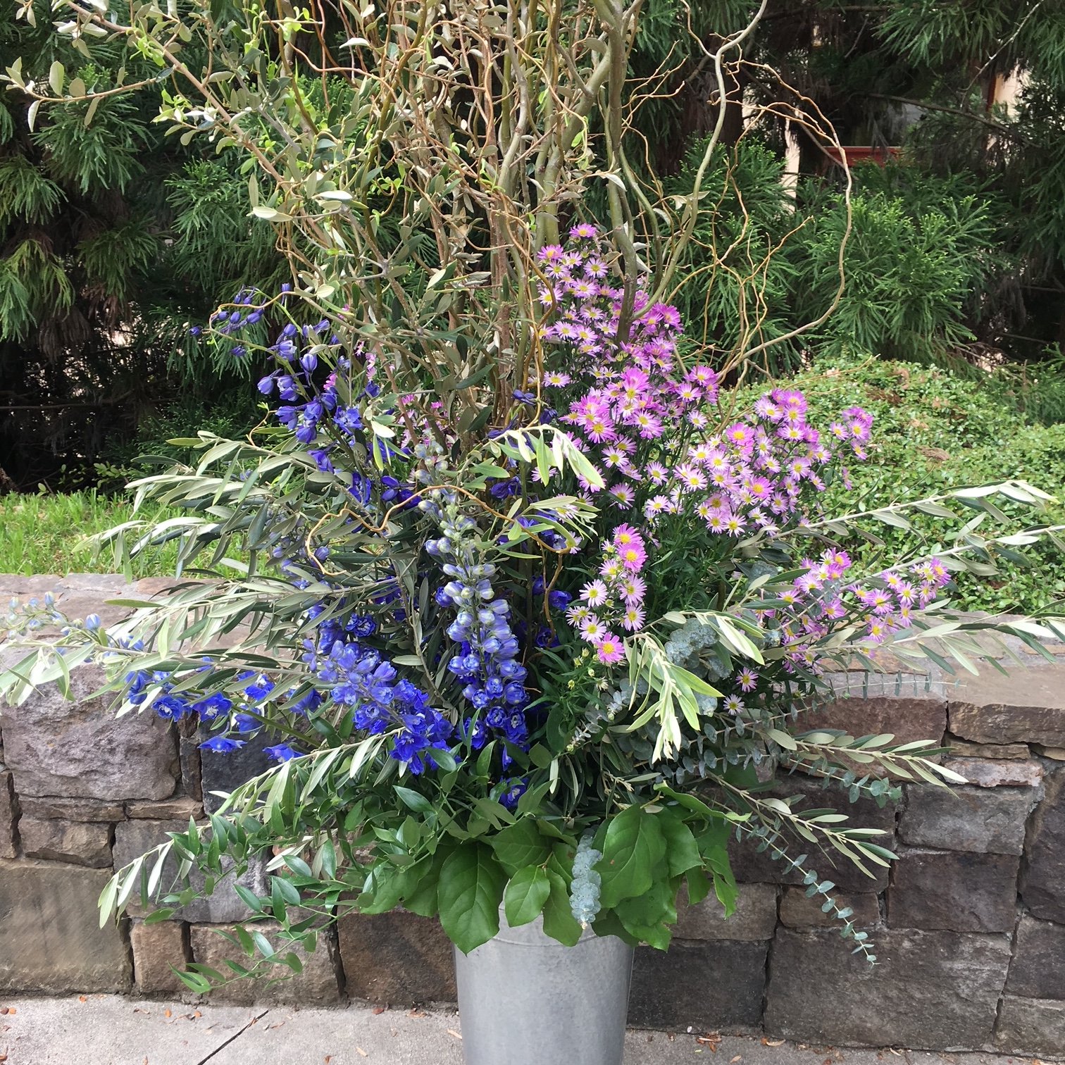 altar tall outdoor decor close up 2.JPG