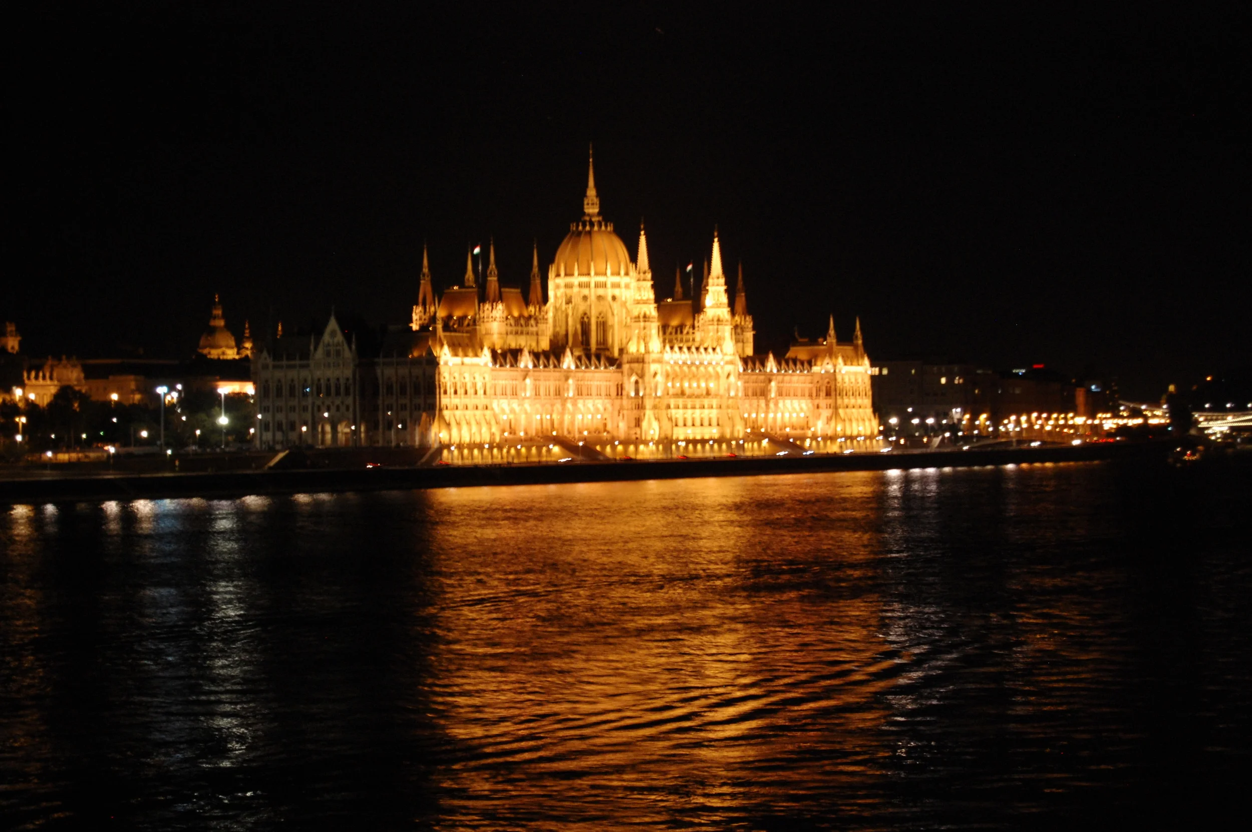  This was the best photo of Parliament at night that I could manage since using a DSLR camera was new to me. &nbsp;I still do not quite understand "night" settings but can sometimes manage to make an evening photo look decent. &nbsp;This was not one 
