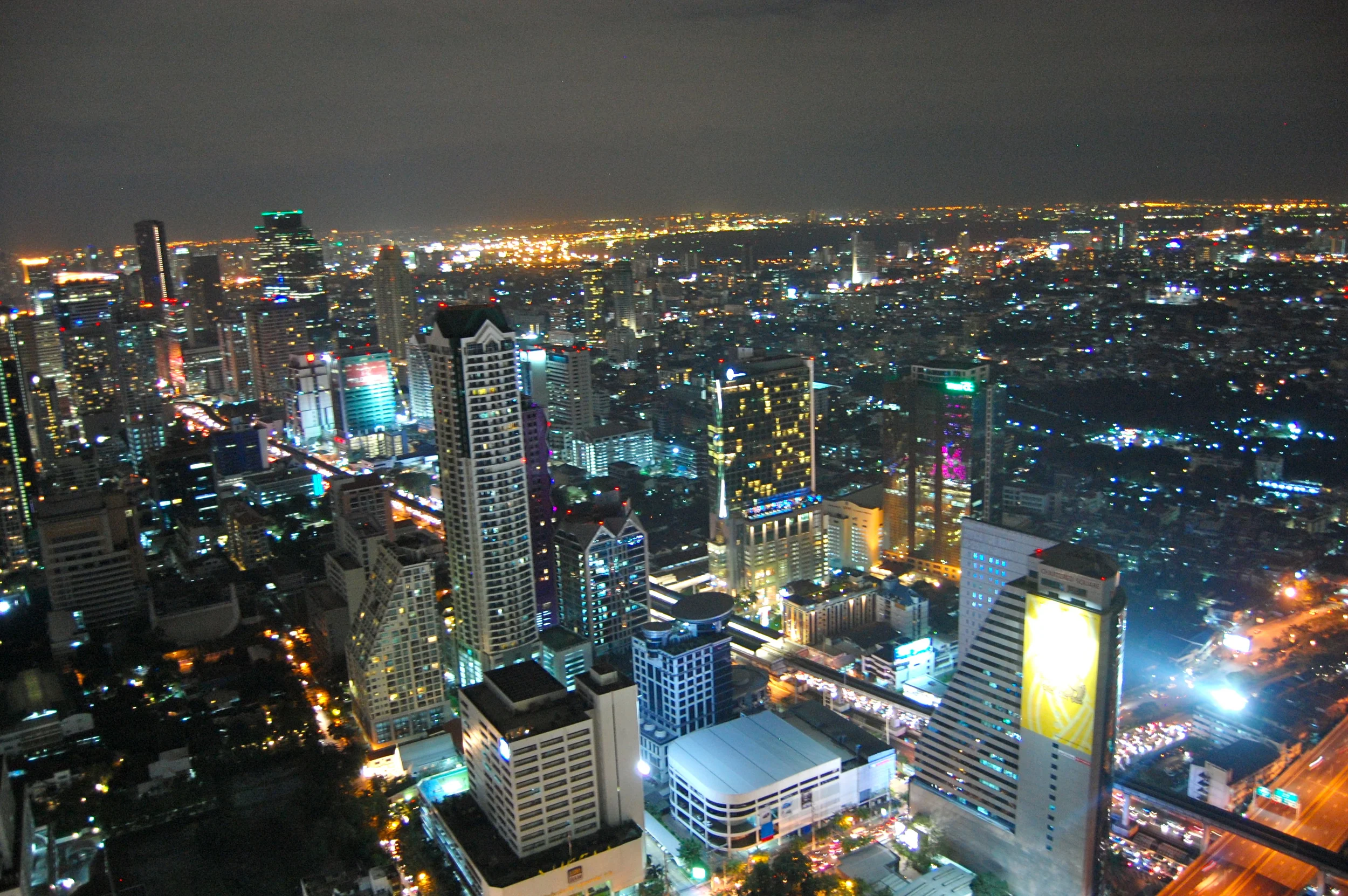  View from  Lebua Sky Bar , where the Hangover 2 was filmed. &nbsp;Night settings are continuously improving for my insufficient camera skills. &nbsp; 