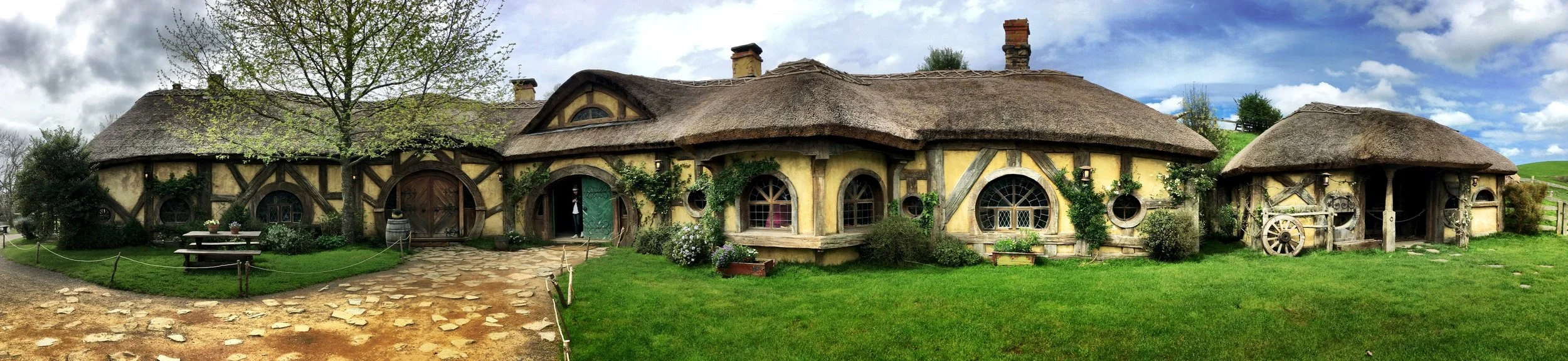 The tours finish inside the "Green Dragon Inn," where you can have a pint specifically brewed for Hobbiton. &nbsp;  The only downside was the time limit. &nbsp;Tours take 2 hours, which just isn't enough time for a LOTR fangirl like me. &nbsp;I mean