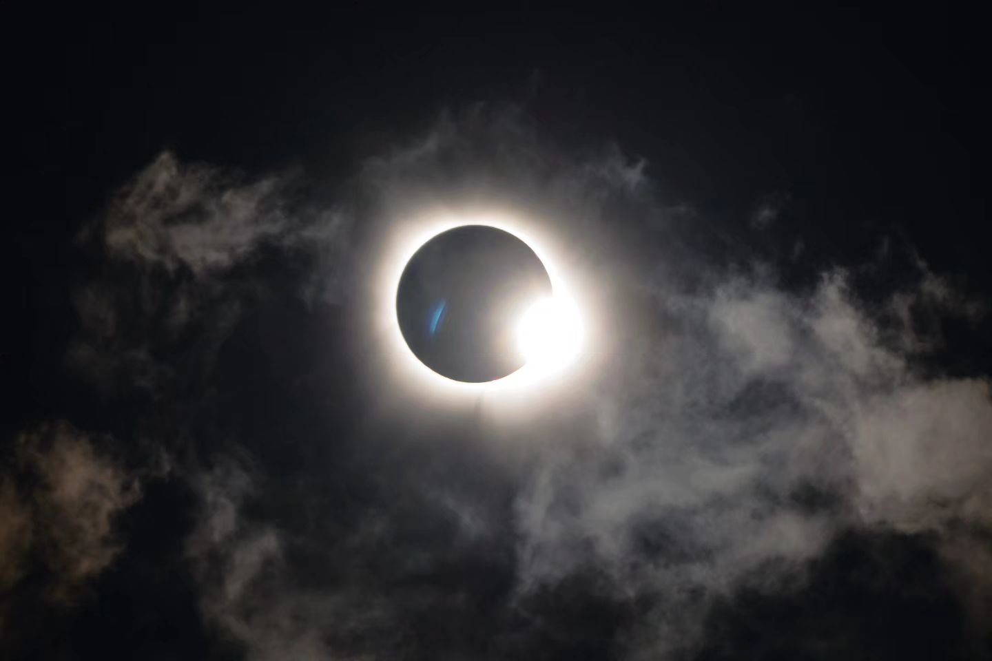 📸 | Reese Bland

Solar Eclipse 2024 - Diamond Ring Effect

(Conditions partly cloudy)