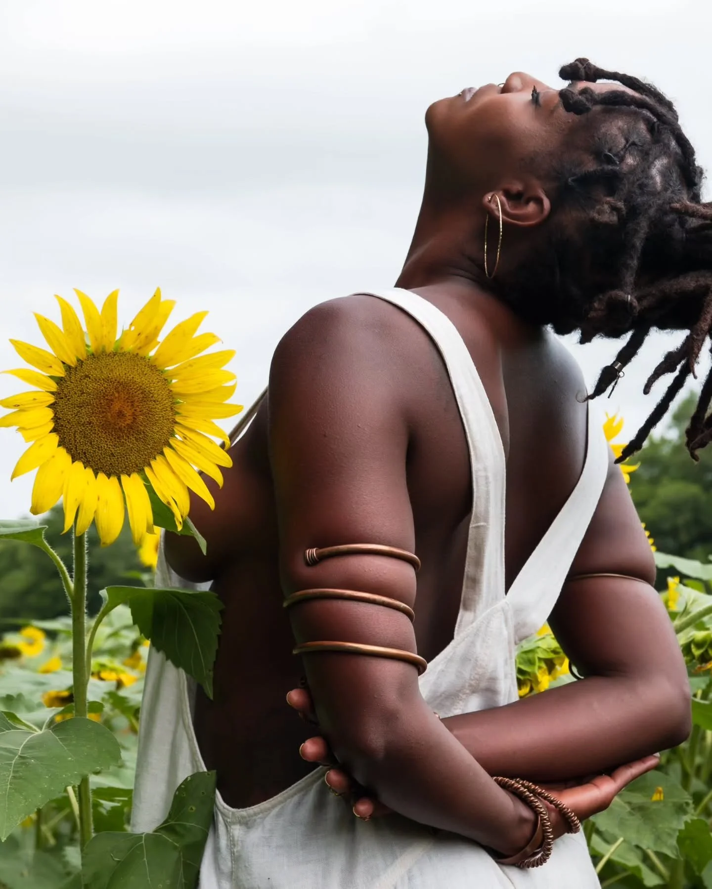 We Bloom. We are Children of the Sun. 
#SunflowersNMelanin // @ebbnflowempress
