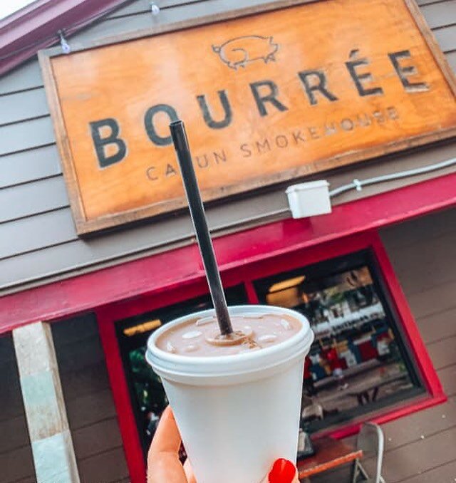 It&rsquo;s another beautiful spring day in NOLA &mdash; we&rsquo;ll cheers to that! 🍹 Come see us for a fresh fruit daiquiri, and don&rsquo;t forget: we&rsquo;ve got live music tonight with Scott Craver! 🎶 

📸: @plaid_shirtyoga_pants