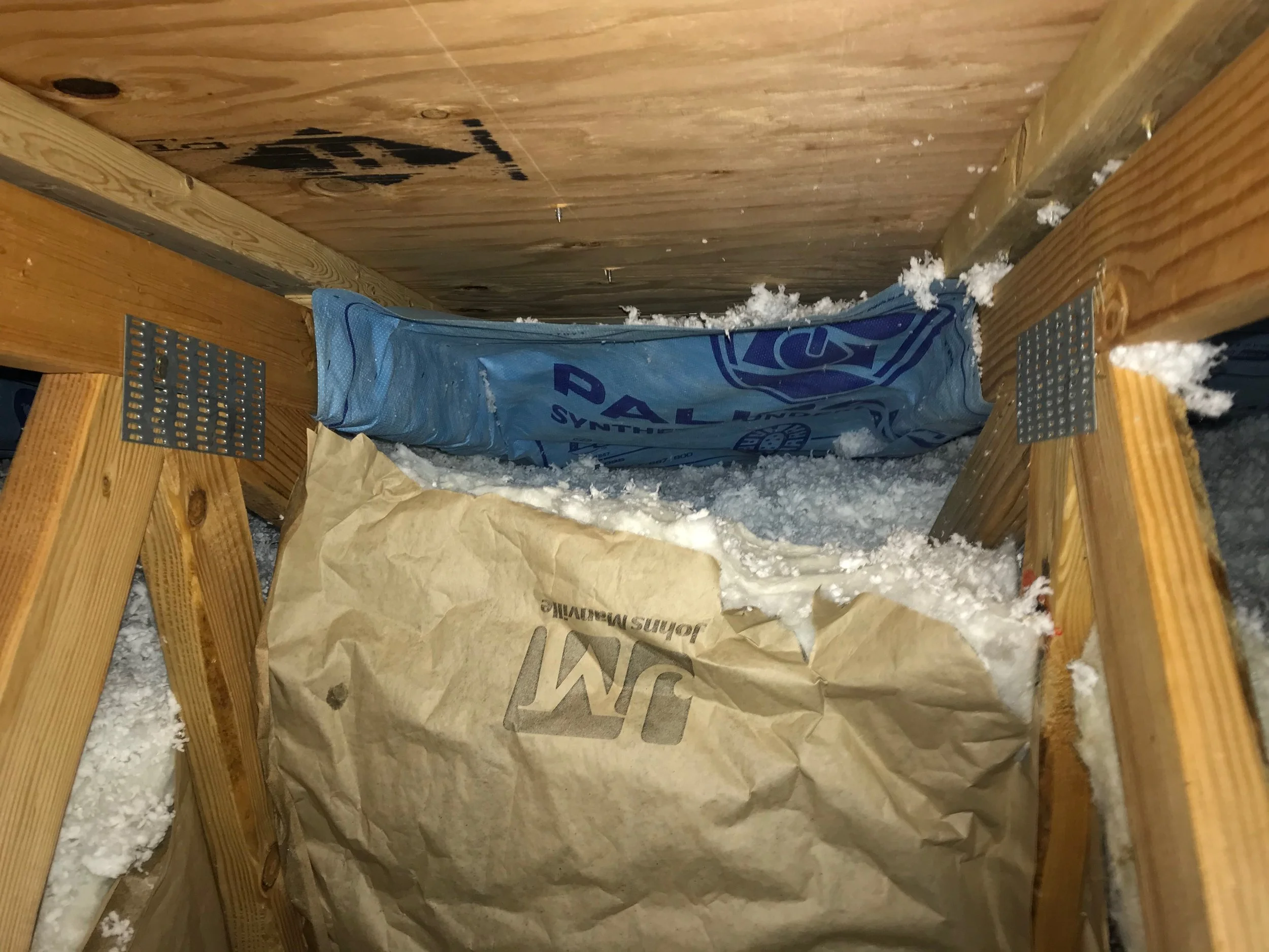 roof baffles after insulation.jpg