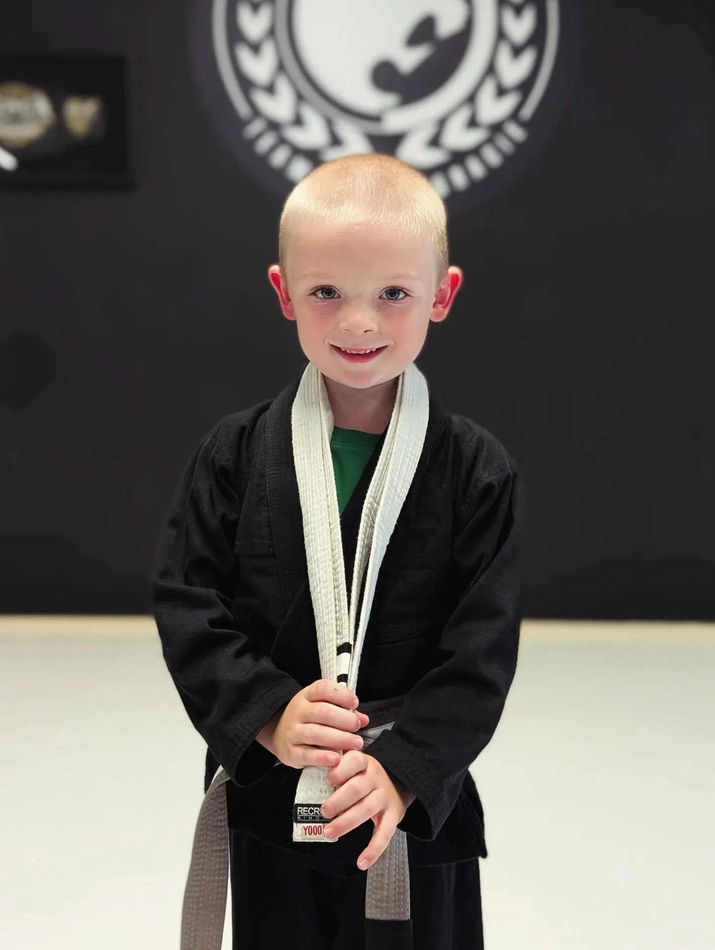 JACE // GREY-WHITE BELT