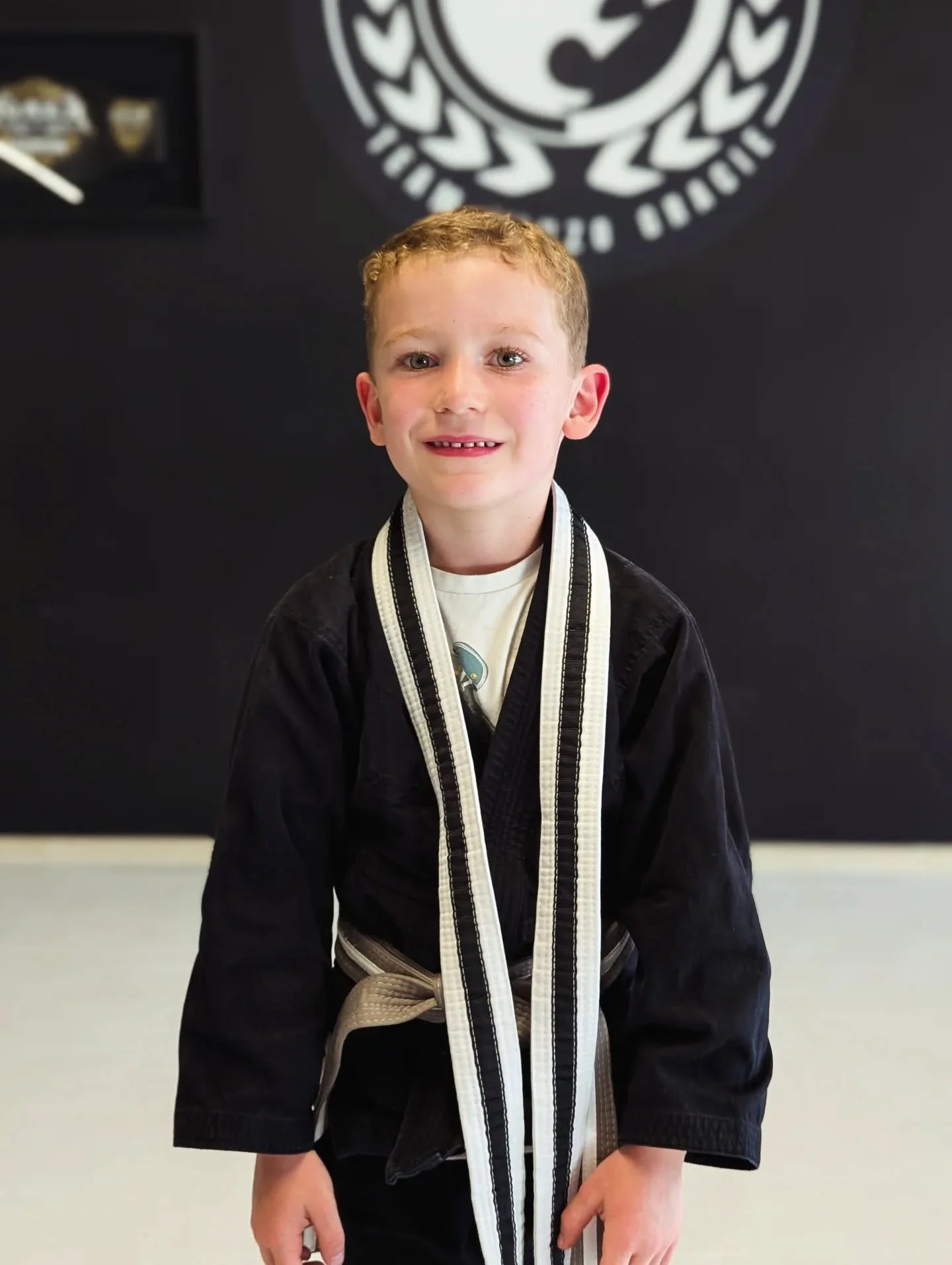 GARRICK // GREY-WHITE BELT