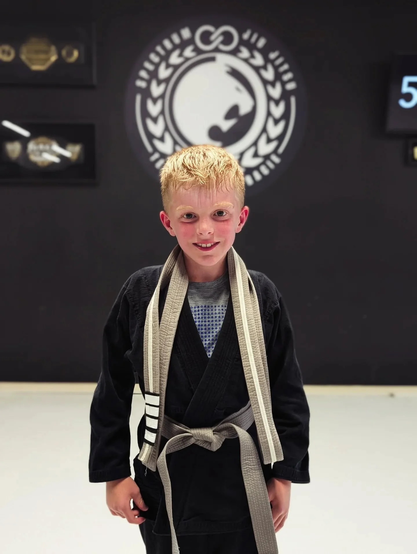 SCOTT // GREY BELT