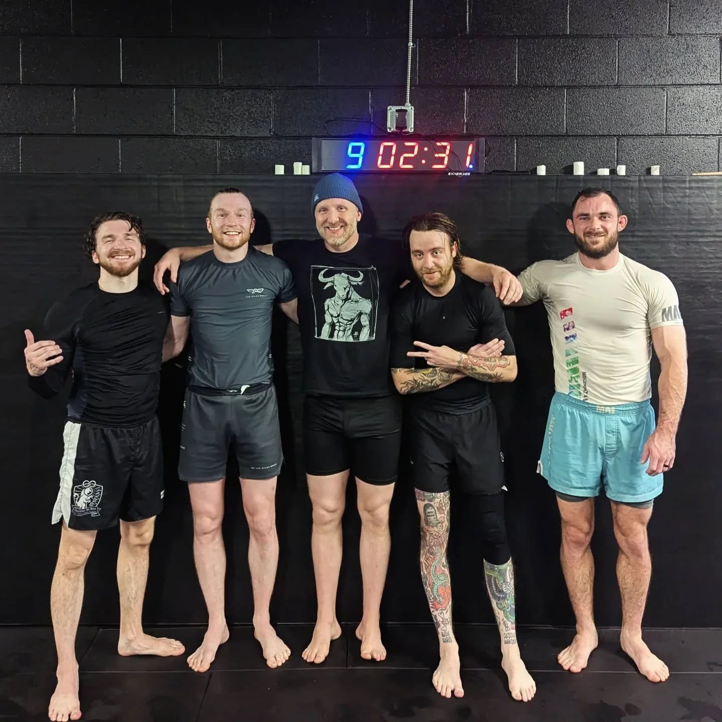 SPECTRUM JIU JITSU X STANDARD JIU JITSU

Huge thank you to @gdsouders and the whole @standardjiujitsu team for their hospitality! Our small group had an excellent training session and we look forward to training with you all again!