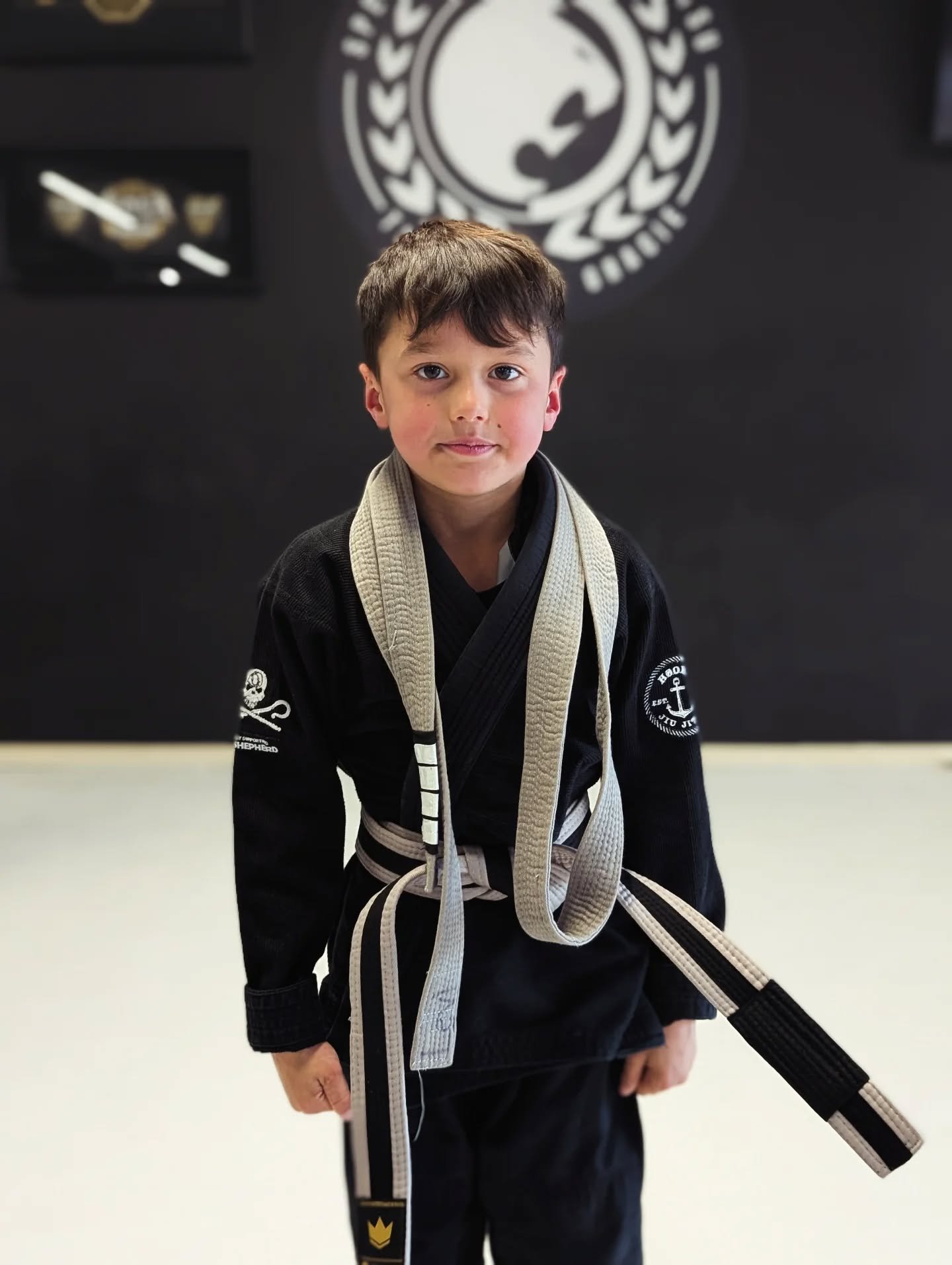 LEVI // GREY-BLACK BELT