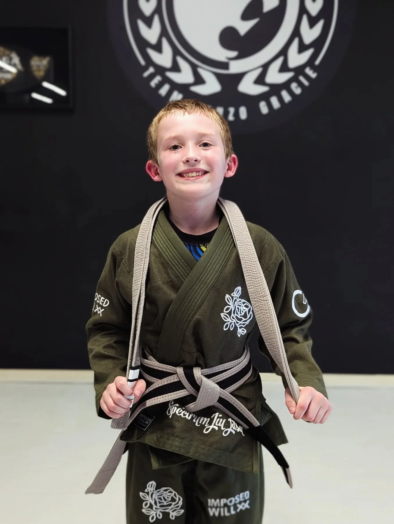 LUKAS // GREY-BLACK BELT