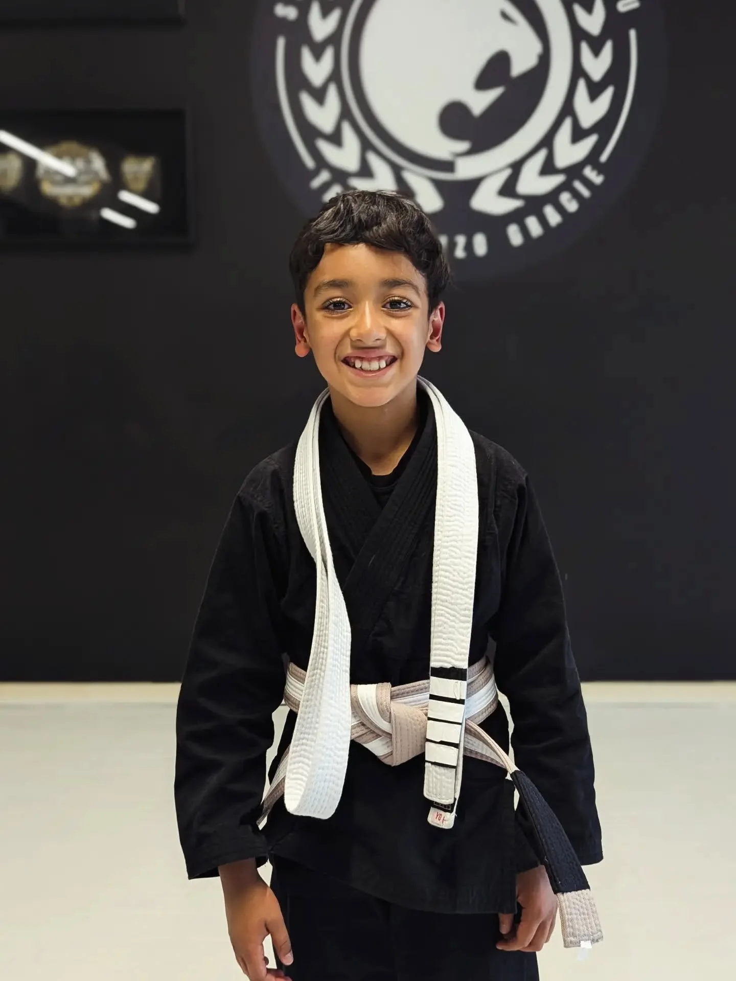 AYDEN // GREY-WHITE BELT