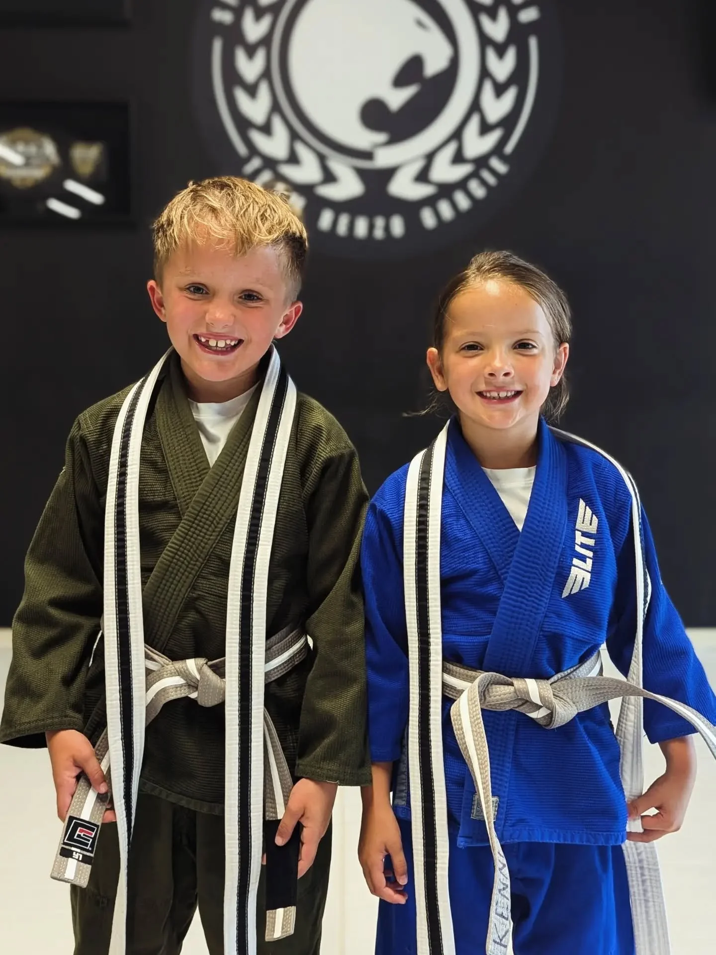 GRANT &amp; KENNEDY // GREY-WHITE BELT