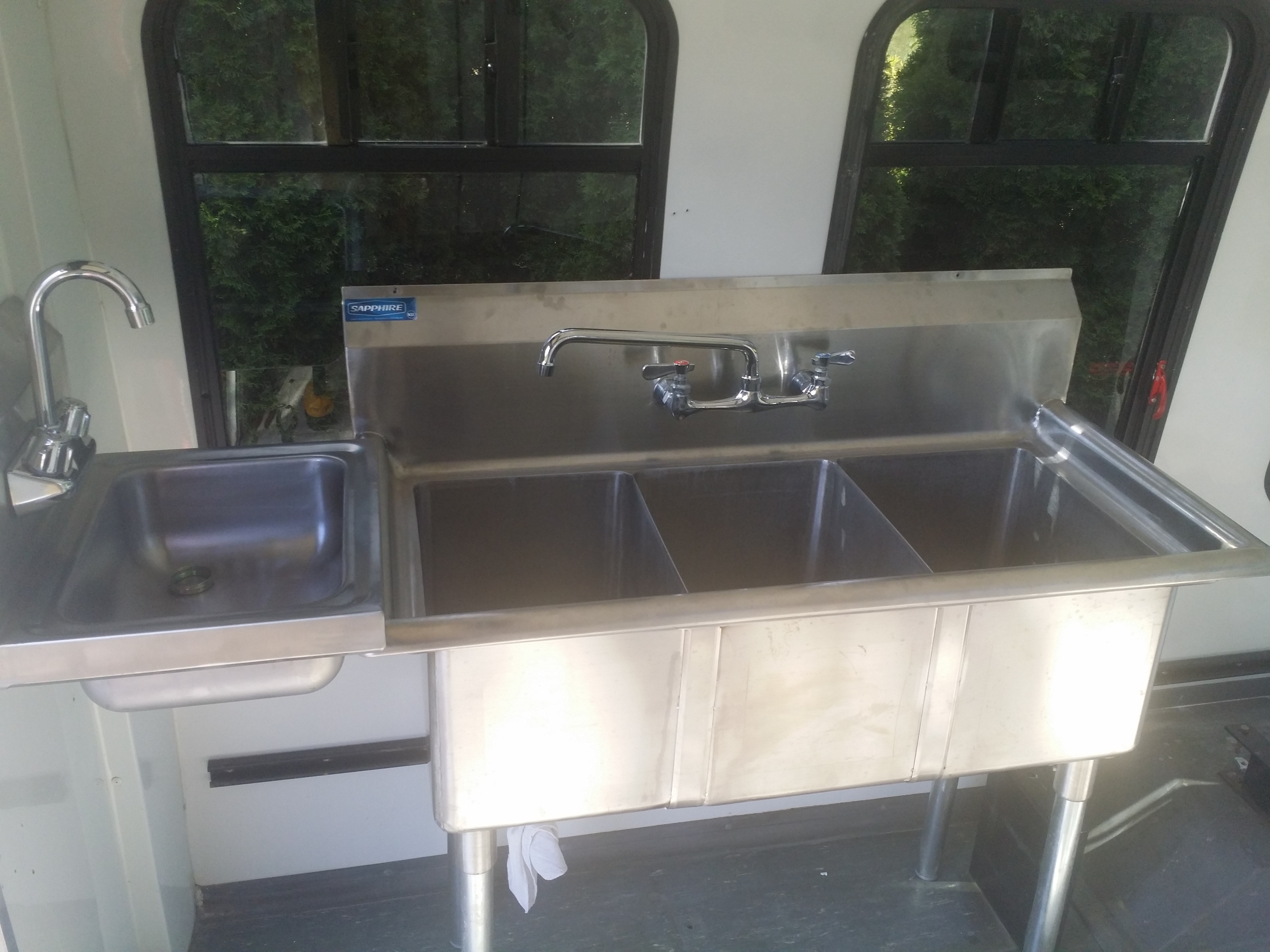 Three bay sink, Hand wash sink