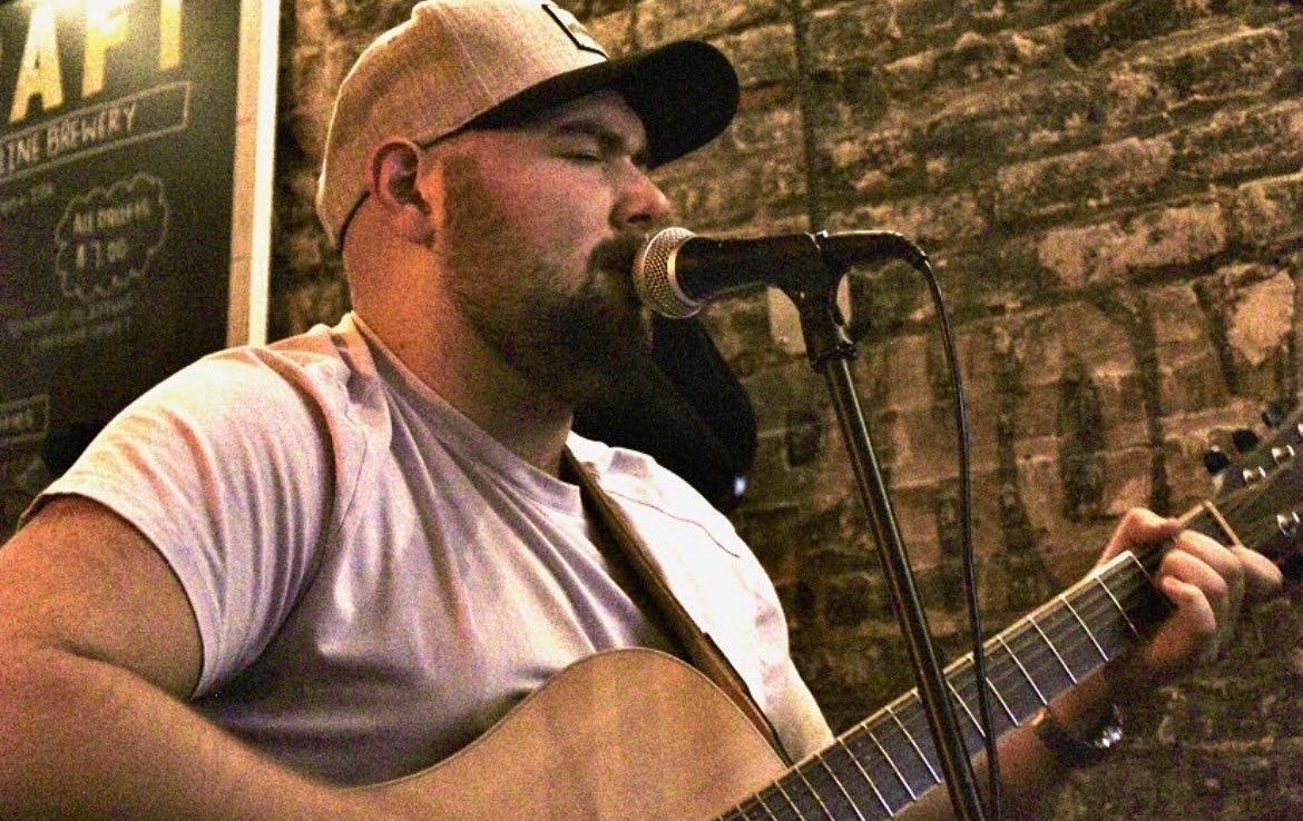 You always know it&rsquo;s gonna be a good time when @smith.andrew1219 is playing!!! Live Music from 8-11 PM, Beer &amp; Tacos allll night long🎶🌮🍻✨ See y&rsquo;all then! #GreenLineBrewery

 #CantonGA #DowntownCantonGA #CantonLiveMusic