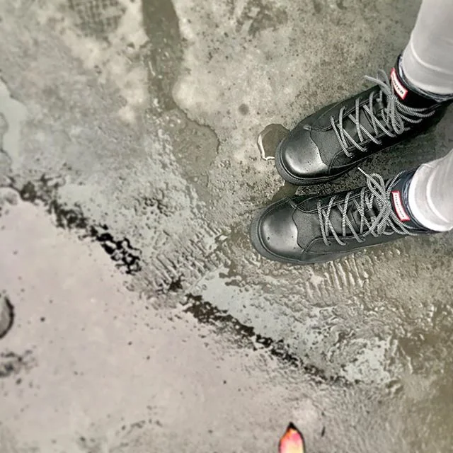 Definitely packed the right shoes for this trip! ☔️ #vancouver #hunterfortarget #rainrainrain