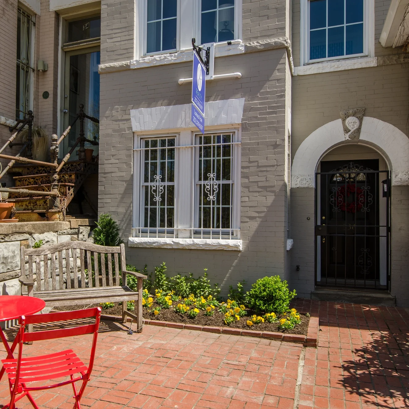 AFTER : A REFRESHED & WELCOMED ENTRANCE SETS THE TONE