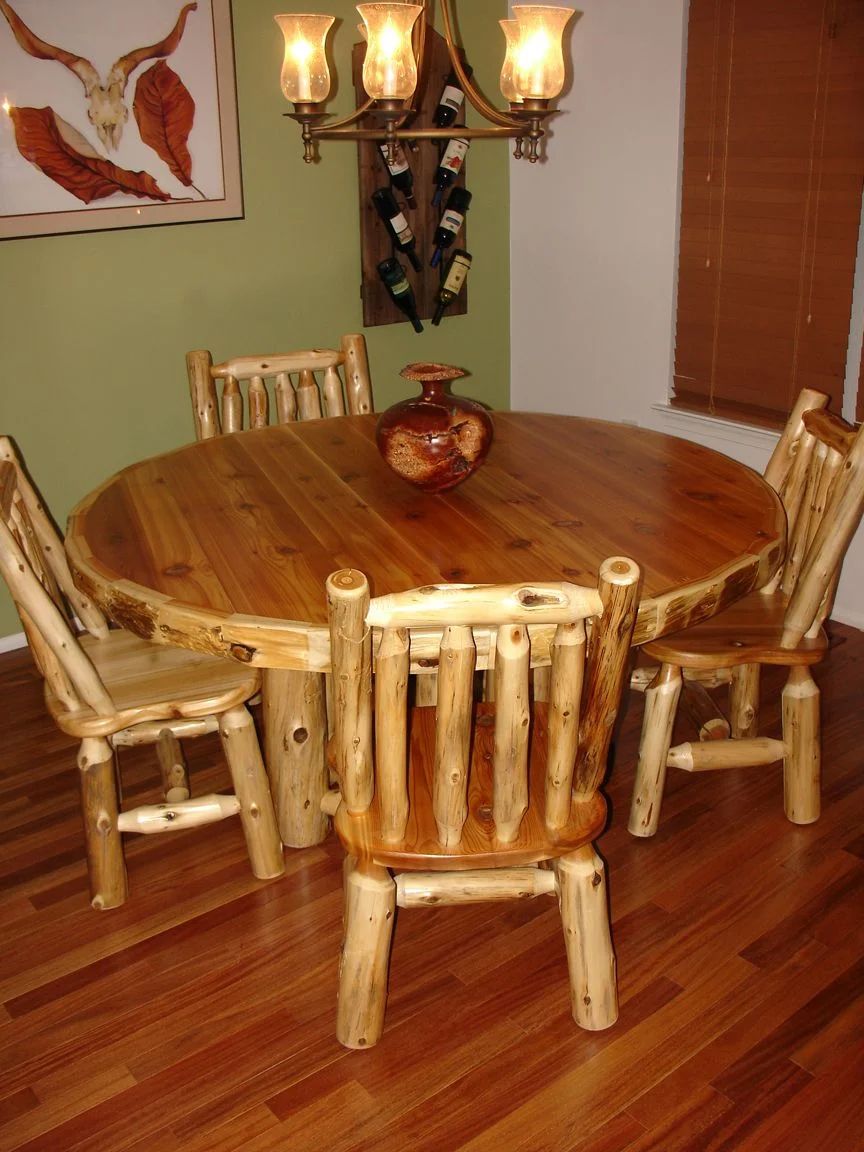 Round-log-dining-table.jpg