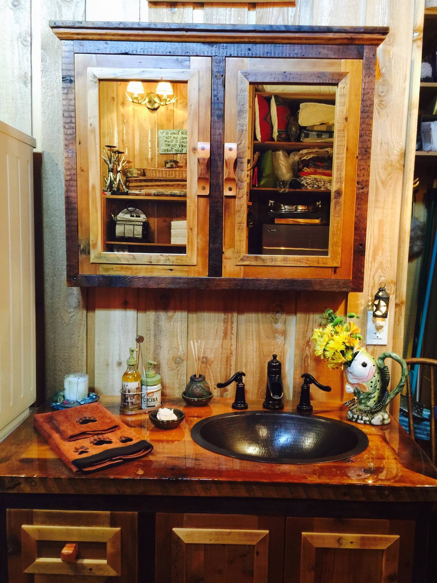 Rustic Bathroom Vanities Barn Wood Furniture Rustic